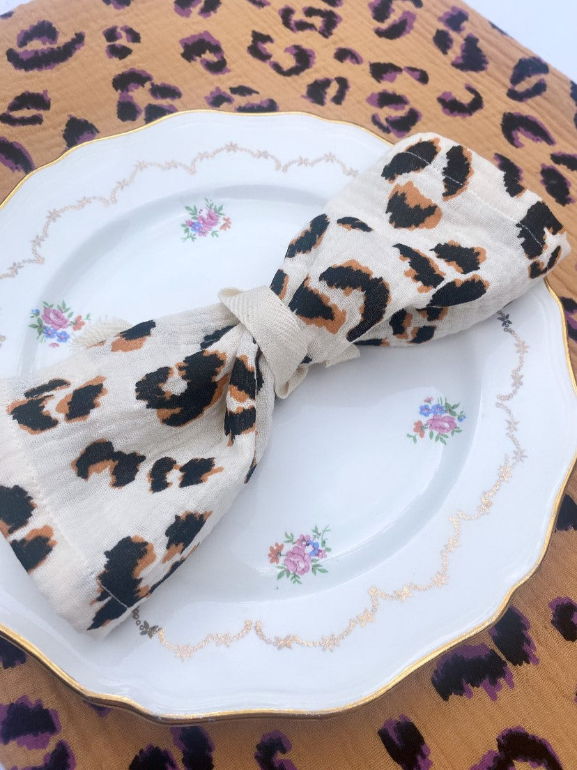 Set of 6 Beige leopard motif napkins
