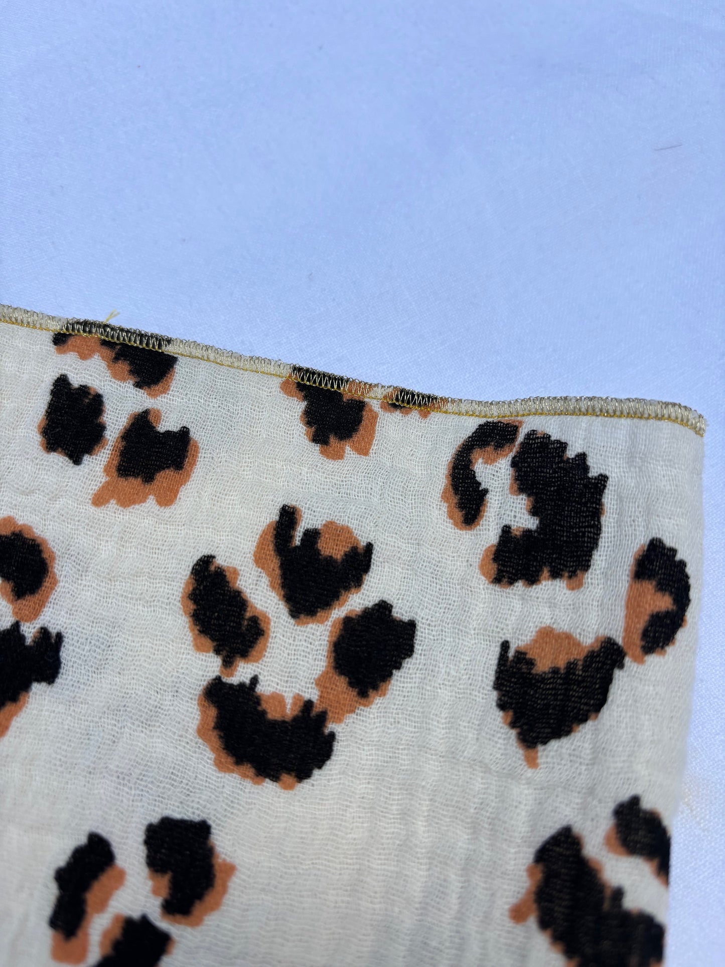2 Serviettes de Table en Double Gaze de Coton – Léopard écru – 40x40 cm