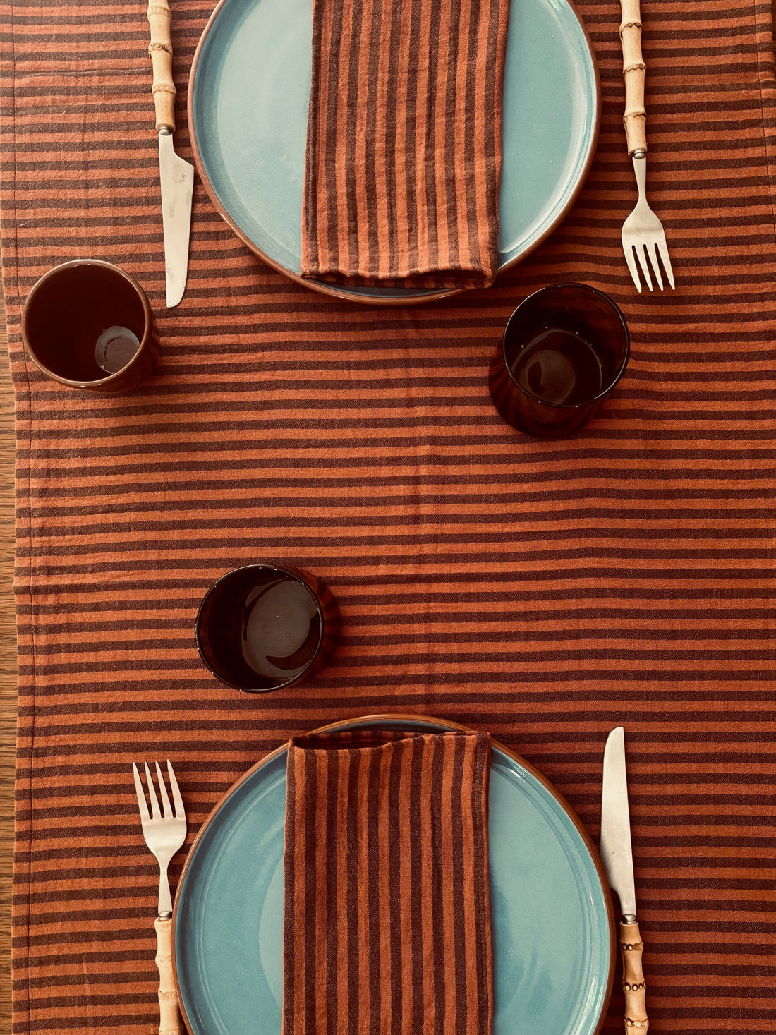 Recevoir à la dernière minute : 10 astuces pour une table improvisée réussie