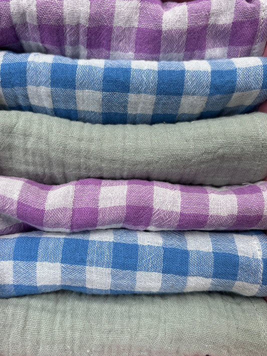 Coffret de 6 serviettes Cocktail - Gaze de coton unie vert de gris, vichy violet et azur - 23x23cm