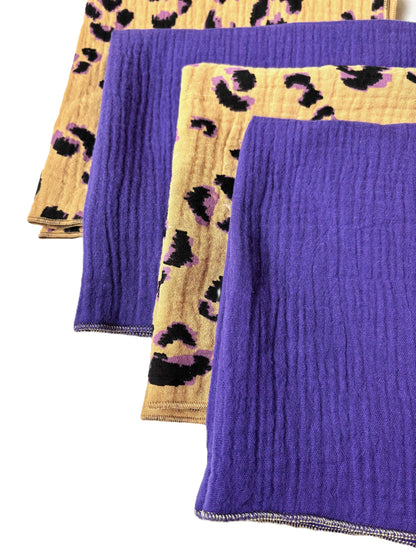 Coffret 4 Serviettes de Table – Gaze de Coton – Leopard Fauve et Violet – 40x40 cm