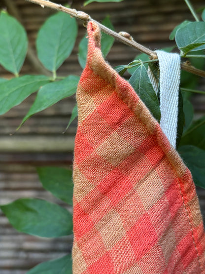 Essuie-mains unis caramel et tangerine en gaze de coton, fabriqués en France